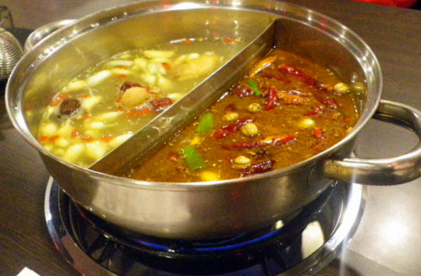 大漠紅頂級蒙古鍋:【大漠紅頂級蒙古鍋】有大漠豪情縱橫鍋物的爽快