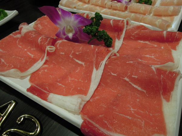 大漠紅頂級蒙古鍋:口碑券NO.4獨特風味湯頭+新鮮食材=大漠紅頂級蒙古鍋