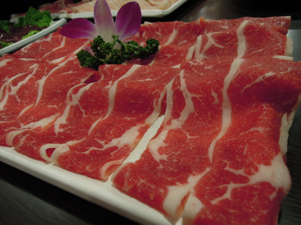 大漠紅頂級蒙古鍋:口碑券NO.4獨特風味湯頭+新鮮食材=大漠紅頂級蒙古鍋