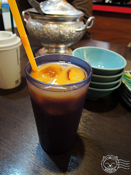 二分之一泰式小館:※ 二分之一泰式小館 ※ 【星羽愛美食-台中】便宜好吃泰式料理,商業四人套餐CP值直衝天際,料多味美還附飲料~