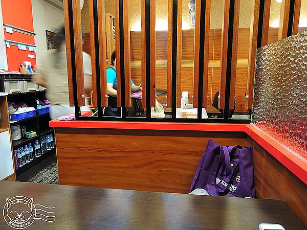 二分之一泰式小館:※ 二分之一泰式小館 ※ 【星羽愛美食-台中】便宜好吃泰式料理,商業四人套餐CP值直衝天際,料多味美還附飲料~