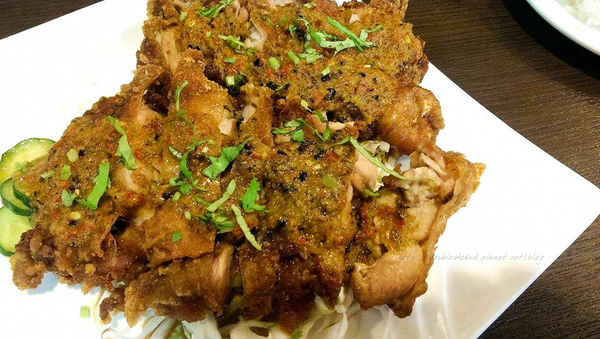 台中南屯區二分之一泰式小館