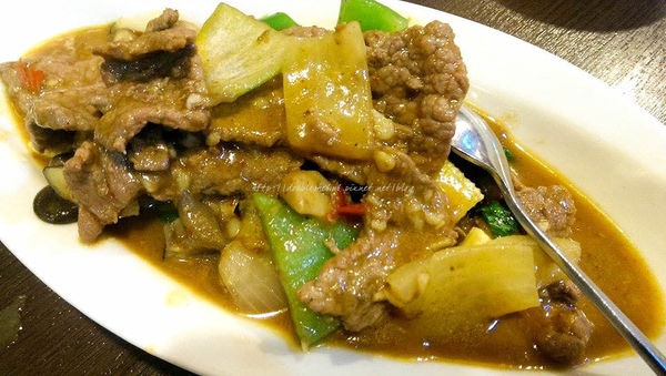 台中南屯區二分之一泰式小館