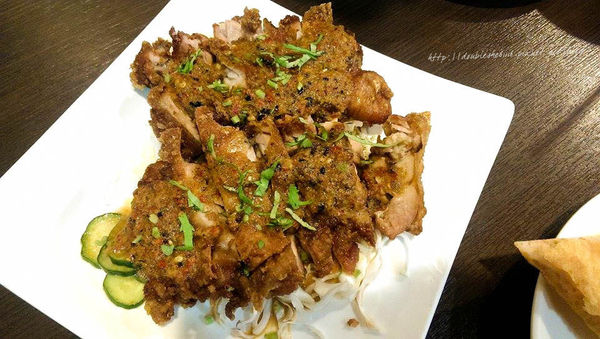 台中南屯區二分之一泰式小館