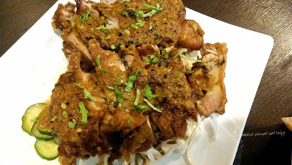 台中南屯區二分之一泰式小館