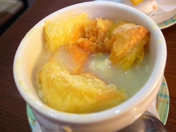 傳奇玫瑰花園廚坊：＜台北｜信義｜簡餐＞夢幻古典玫瑰花園當貴婦～『傳奇玫瑰花園廚坊』