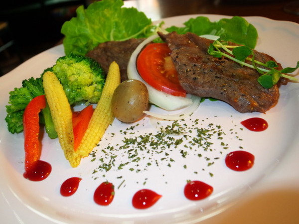 傳奇玫瑰花園廚坊：＜台北｜信義｜簡餐＞夢幻古典玫瑰花園當貴婦～『傳奇玫瑰花園廚坊』