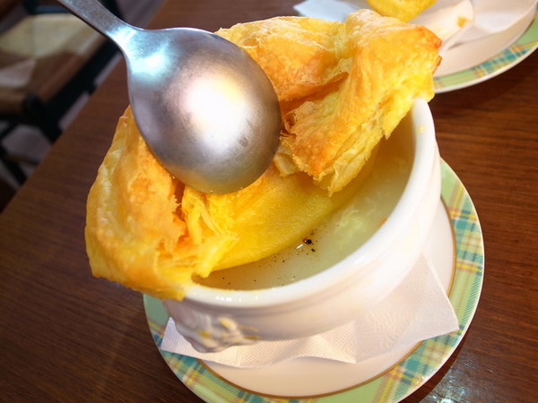 傳奇玫瑰花園廚坊：＜台北｜信義｜簡餐＞夢幻古典玫瑰花園當貴婦～『傳奇玫瑰花園廚坊』