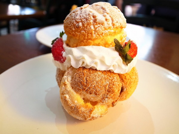 傳奇玫瑰花園廚坊：＜台北｜信義｜簡餐＞夢幻古典玫瑰花園當貴婦～『傳奇玫瑰花園廚坊』