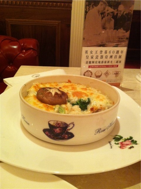 野菇焗飯 - 中山區的古典玫瑰園)