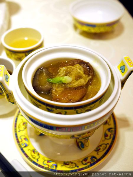 餡老滿(南港旗艦店)：大啖美味宮廷菜。「饀老滿」南港旗鑑店