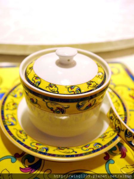 餡老滿(南港旗艦店)：大啖美味宮廷菜。「饀老滿」南港旗鑑店