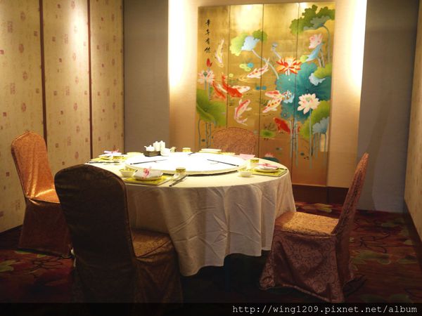 餡老滿(南港旗艦店)：大啖美味宮廷菜。「饀老滿」南港旗鑑店