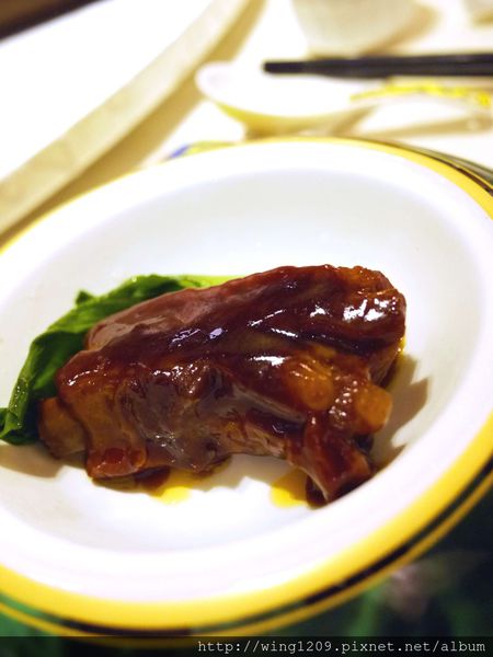 餡老滿(南港旗艦店)：大啖美味宮廷菜。「饀老滿」南港旗鑑店