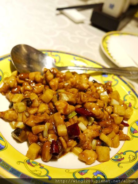 餡老滿(南港旗艦店)：大啖美味宮廷菜。「饀老滿」南港旗鑑店