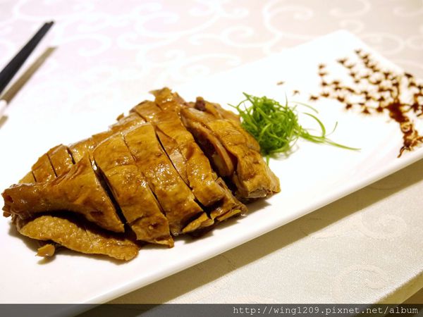 餡老滿(南港旗艦店)：大啖美味宮廷菜。「饀老滿」南港旗鑑店