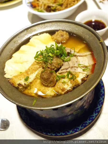 餡老滿(南港旗艦店)：大啖美味宮廷菜。「饀老滿」南港旗鑑店