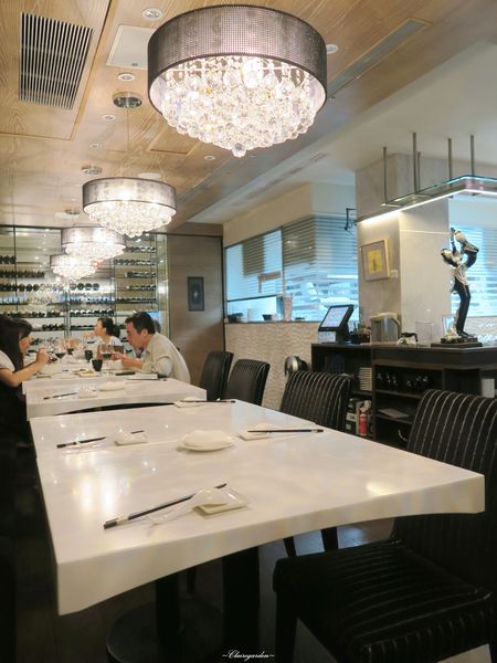 天下三絕：台北 捷運忠孝復興 天下三絕麵食館~高級餐廳裡享牛肉麵配紅酒