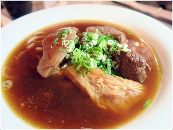 天下三絕:台北 捷運忠孝復興站 天下三絕~週三紅酒之夜。點主餐免費喝紅酒