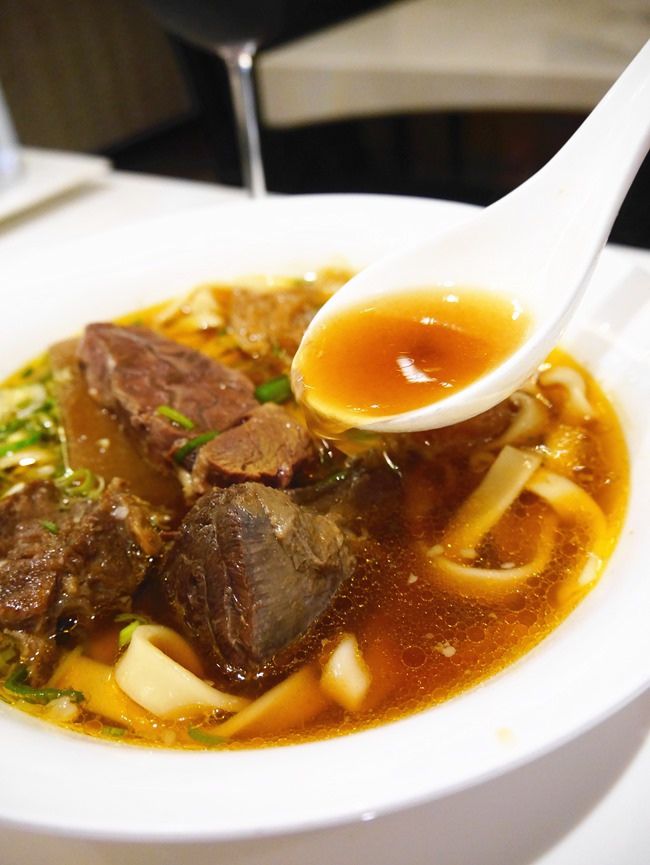 │台北東區│天下三絕麵食館頂級牛肉麵。台灣小吃也能躍升豪華宴（捷運忠孝復興）