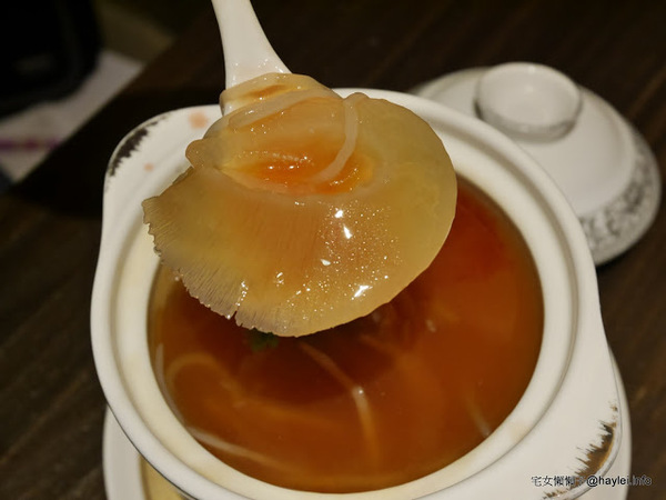 小春日本懷石料理(台中精誠店):小春日本懷石料理公益•光の店-人生最美好的事就是吃著遵循歲月時脈的當地當季盛產生鮮食蔬來品味季節美好!