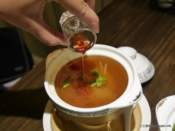 小春日本懷石料理(台中精誠店):小春日本懷石料理公益•光の店-人生最美好的事就是吃著遵循歲月時脈的當地當季盛產生鮮食蔬來品味季節美好!