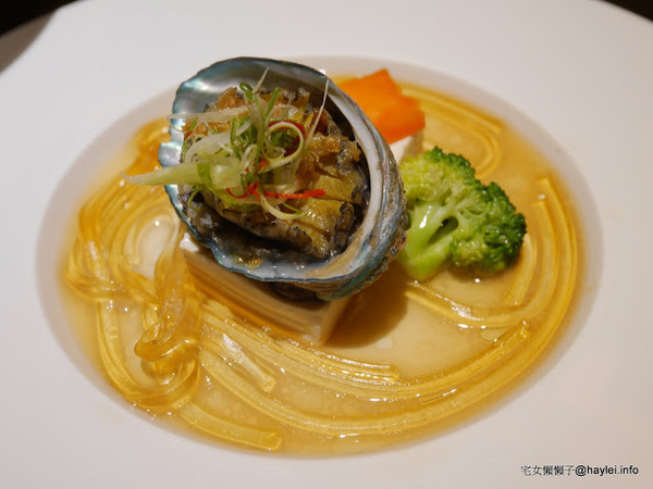 小春日本懷石料理(台中精誠店):小春日本懷石料理公益•光の店-人生最美好的事就是吃著遵循歲月時脈的當地當季盛產生鮮食蔬來品味季節美好!