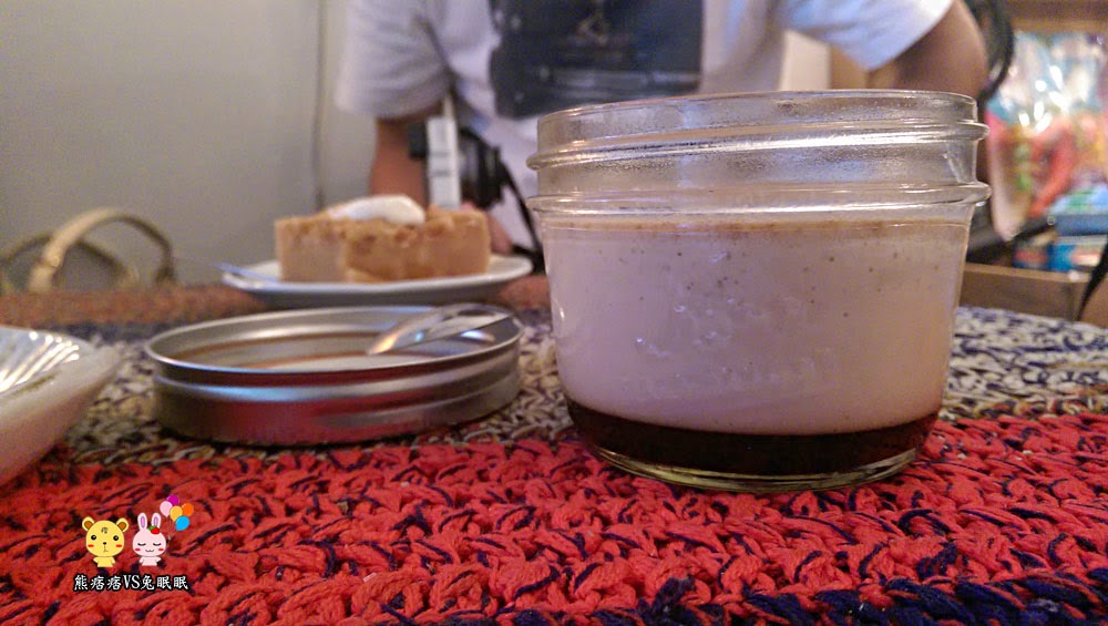 核桃布丁配黑糖蜜