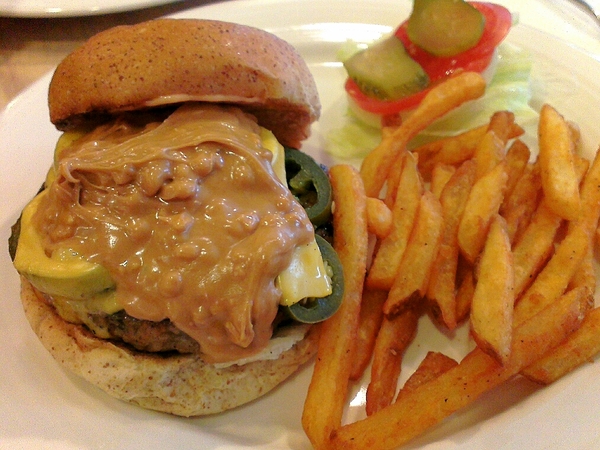 PHAT BURGER：【就是胖】讓人心底放煙花的肥滋滋花生醬漢堡