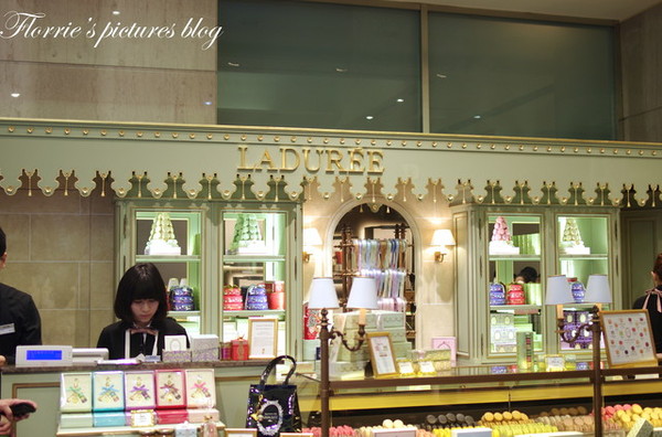 Laduree(新光三越A9館):台北信義區美食~Ladurée馬卡龍~令人迷戀的法國巴黎百年甜點老店