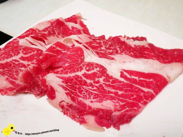 【台北】滿堂紅頂級麻辣鴛鴦火鍋吃到飽(復興店)-美味牛小排、霜降牛肉不吃後悔