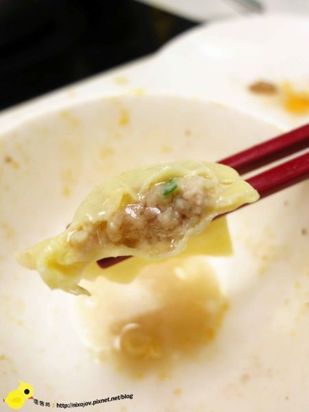 【台北】滿堂紅頂級麻辣鴛鴦火鍋吃到飽(復興店)-美味牛小排、霜降牛肉不吃後悔