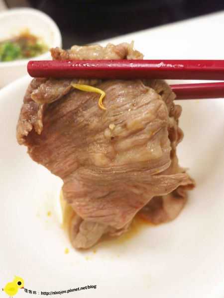 【台北】滿堂紅頂級麻辣鴛鴦火鍋吃到飽(復興店)-美味牛小排、霜降牛肉不吃後悔