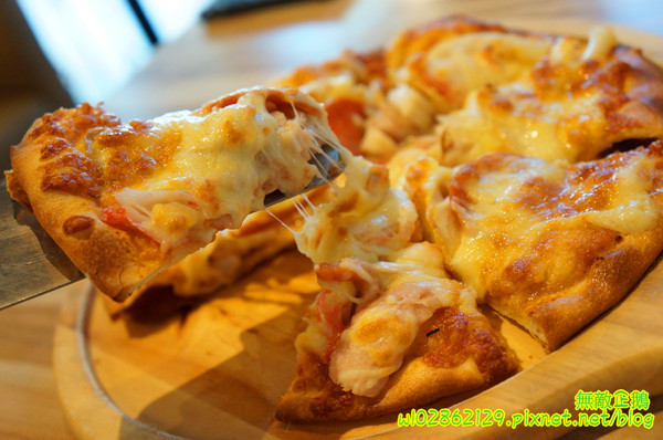 喬義思窯烤手作廚房：【台南-中西區】窯烤披薩x型男主廚...我在歐洲街道用餐~《喬義思窯烤手作廚房》