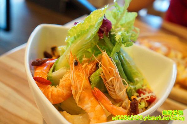 喬義思窯烤手作廚房：【台南-中西區】窯烤披薩x型男主廚...我在歐洲街道用餐~《喬義思窯烤手作廚房》