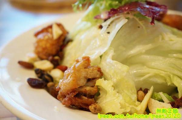 喬義思窯烤手作廚房：【台南-中西區】窯烤披薩x型男主廚...我在歐洲街道用餐~《喬義思窯烤手作廚房》