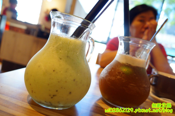 喬義思窯烤手作廚房：【台南-中西區】窯烤披薩x型男主廚...我在歐洲街道用餐~《喬義思窯烤手作廚房》