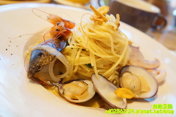 喬義思窯烤手作廚房：【台南-中西區】窯烤披薩x型男主廚...我在歐洲街道用餐~《喬義思窯烤手作廚房》