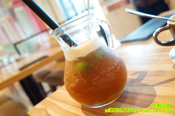 喬義思窯烤手作廚房：【台南-中西區】窯烤披薩x型男主廚...我在歐洲街道用餐~《喬義思窯烤手作廚房》