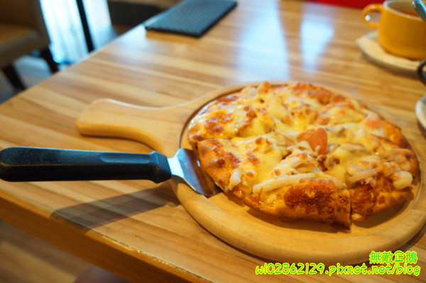 喬義思窯烤手作廚房：【台南-中西區】窯烤披薩x型男主廚...我在歐洲街道用餐~《喬義思窯烤手作廚房》