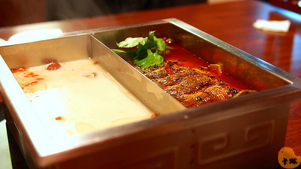 紅門宴:【食記】《紅門宴四川麻辣鴛鴦火鍋》四川媳婦的店