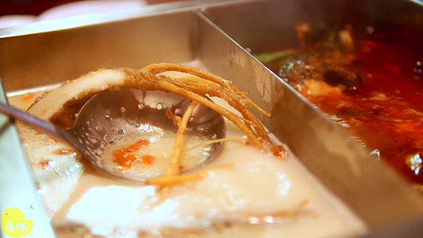 紅門宴:【食記】《紅門宴四川麻辣鴛鴦火鍋》四川媳婦的店