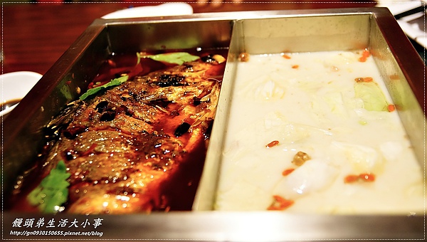 紅門宴：【食記/新北市】獨家口味～重慶烤魚鴛鴦鍋♪♪紅門宴麻辣鍋♪♪