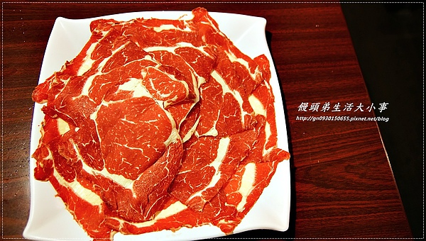 紅門宴：【食記/新北市】獨家口味～重慶烤魚鴛鴦鍋♪♪紅門宴麻辣鍋♪♪