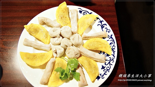 紅門宴：【食記/新北市】獨家口味～重慶烤魚鴛鴦鍋♪♪紅門宴麻辣鍋♪♪