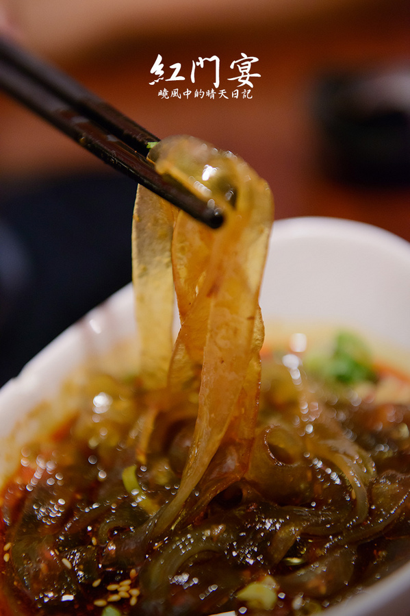 紅門宴：【新店|紅門宴】濃郁口感夏日麻辣新選擇 紅門宴二訪酸菜雞篇