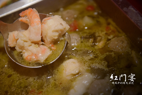 紅門宴：【新店|紅門宴】濃郁口感夏日麻辣新選擇 紅門宴二訪酸菜雞篇