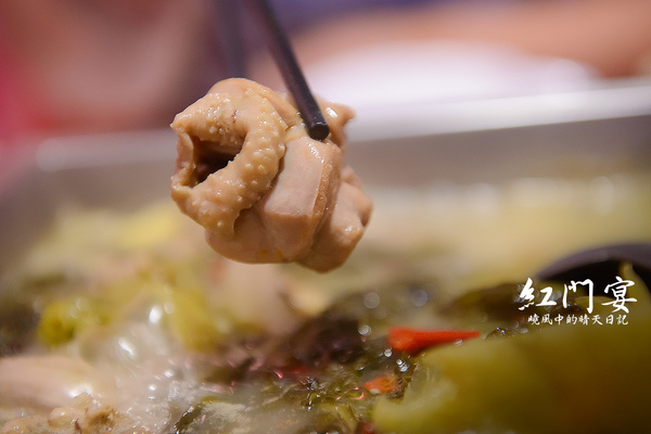 紅門宴：【新店|紅門宴】濃郁口感夏日麻辣新選擇 紅門宴二訪酸菜雞篇