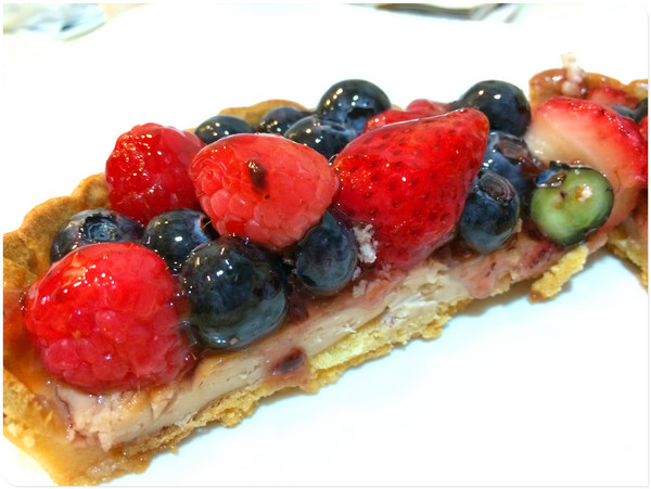 黃先生的甜點日記(Dessert diary):【♥美食】身價超高莓果塔,高貴卻不貴-黃先生的甜點日記