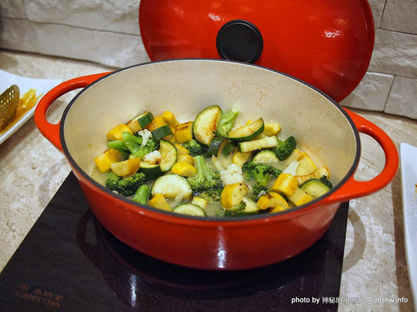 98adagio 慢用百匯:【食記】台中北屯-98 Adagio Buffet 慢用美食百匯 : 食材種類較少, 基本上算是均衡, 口味上還有改進的空間